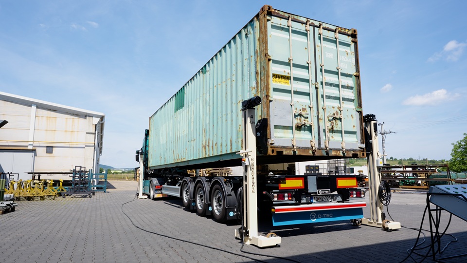 Seecontainer-Hebesysteme